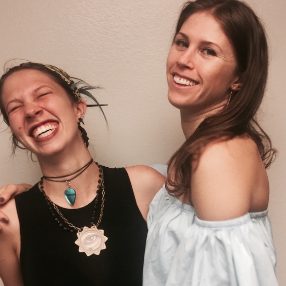 Meet your Posher, Sandy So Cali clothes hoarder - Picture 5 of 12